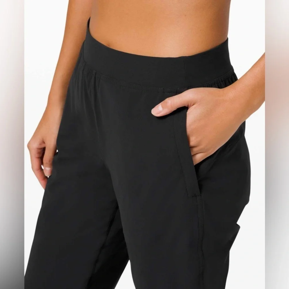 Lululemon Adapted State Jogger in Black